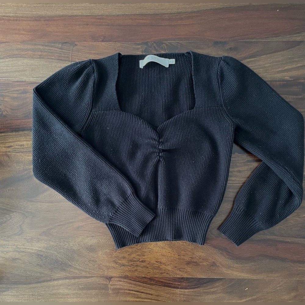 ASTR Black Long Sleeve Crop Sweater - S